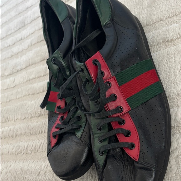 Gucci Men's Black and Green Leather Sneakers - Picture 3 of 6